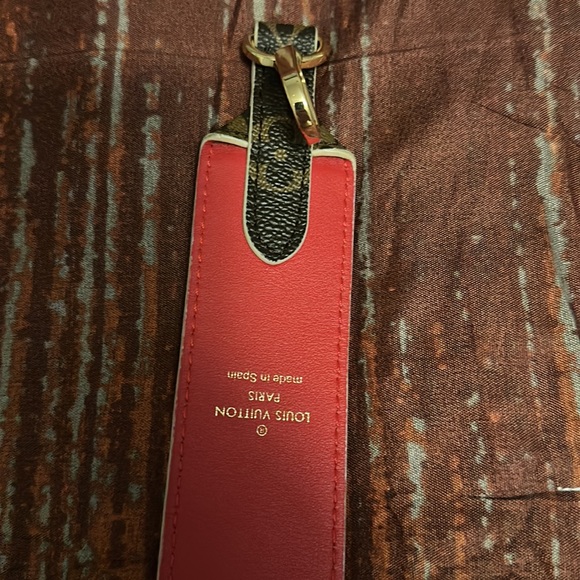 Louis Vuttion purse strap can be worn as a crossbody or on shoulder 90cm long - Picture 2 of 14